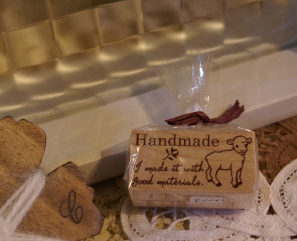 �n���h���C�h�@�€����*�����A���e�B�[�N